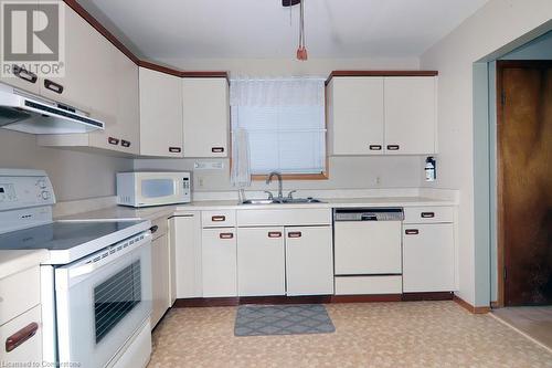 13 Cumming Street, St. Catharines, ON - Indoor Photo Showing Kitchen With Double Sink