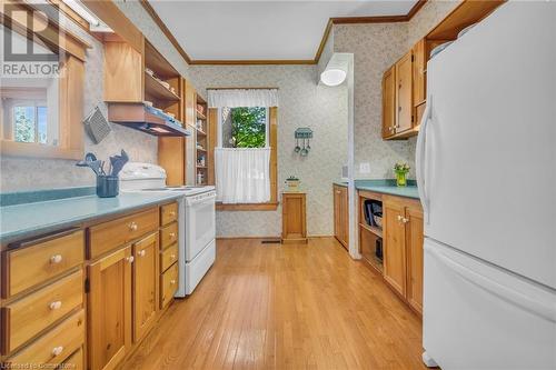 141 Mount Albion Road, Hamilton, ON - Indoor Photo Showing Kitchen