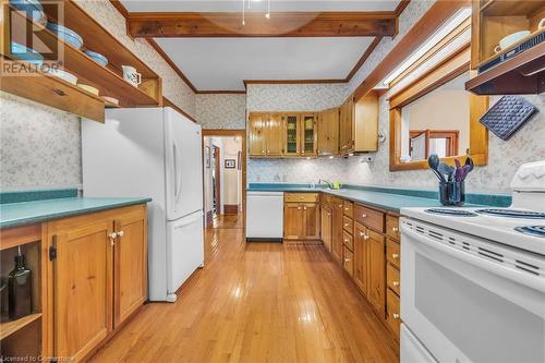 141 Mount Albion Road, Hamilton, ON - Indoor Photo Showing Kitchen