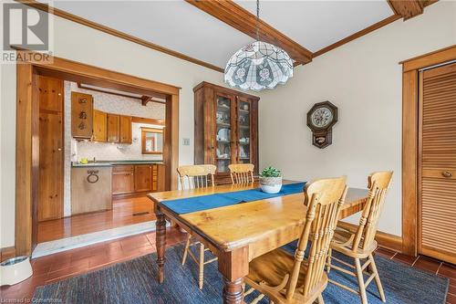 141 Mount Albion Road, Hamilton, ON - Indoor Photo Showing Dining Room