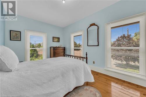 141 Mount Albion Road, Hamilton, ON - Indoor Photo Showing Bedroom