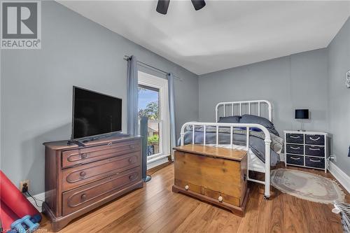 141 Mount Albion Road, Hamilton, ON - Indoor Photo Showing Bedroom