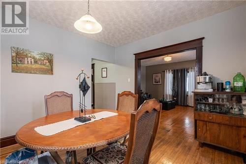 5424 Second Avenue, Niagara Falls, ON - Indoor Photo Showing Dining Room