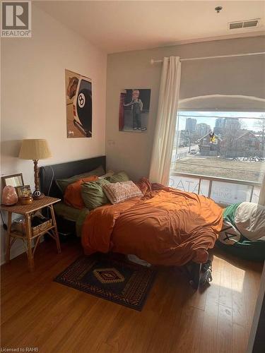 12 Bridgeport Road E Unit# 16, Waterloo, ON - Indoor Photo Showing Bedroom