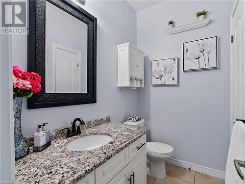 52 Arrowhead Drive, Hamilton, ON - Indoor Photo Showing Bathroom