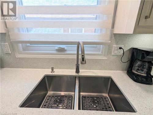 648 Greenhill Avenue, Hamilton, ON - Indoor Photo Showing Kitchen