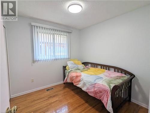 648 Greenhill Avenue, Hamilton, ON - Indoor Photo Showing Bedroom