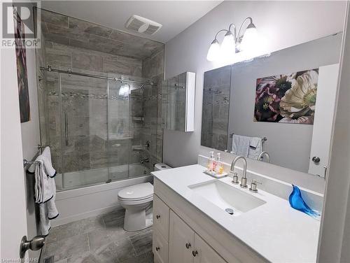 648 Greenhill Avenue, Hamilton, ON - Indoor Photo Showing Bathroom