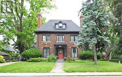 169 DELAWARE Avenue  Hamilton, ON L8M 1V7