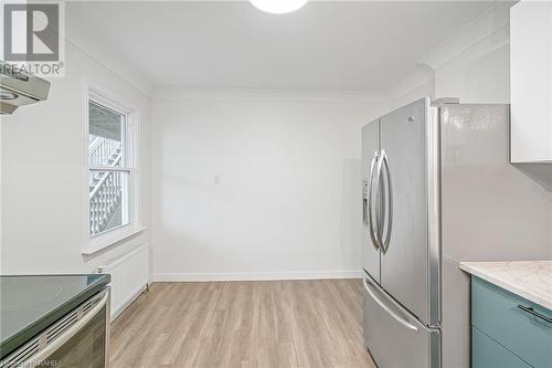 19 Fawell Avenue, St. Catharines, ON - Indoor Photo Showing Kitchen