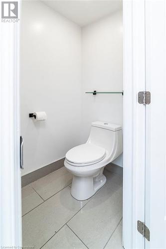 134 Gibson Avenue, Hamilton, ON - Indoor Photo Showing Bathroom