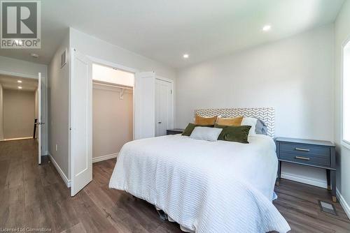 134 Gibson Avenue, Hamilton, ON - Indoor Photo Showing Bedroom