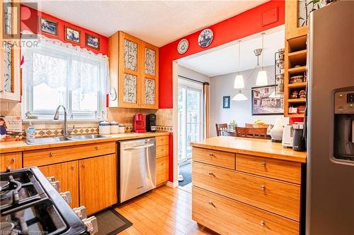 2 Weiden Street Unit# 78, St. Catharines, ON - Indoor Photo Showing Kitchen With Double Sink