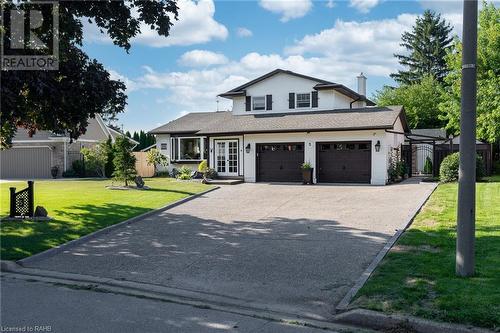 Welcome Home!! minutes to the Old Town - 5 Lower Canada Drive, Niagara-On-The-Lake, ON - Outdoor With Facade