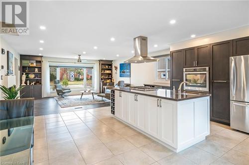 5 Lower Canada Drive, Niagara-On-The-Lake, ON - Indoor Photo Showing Kitchen With Upgraded Kitchen