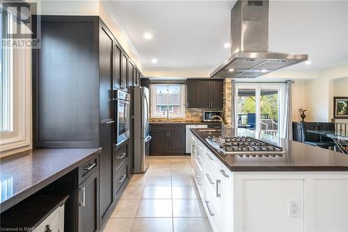 5 Lower Canada Drive, Niagara-On-The-Lake, ON - Indoor Photo Showing Kitchen With Upgraded Kitchen