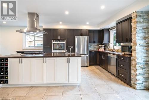 5 Lower Canada Drive, Niagara-On-The-Lake, ON - Indoor Photo Showing Kitchen With Upgraded Kitchen