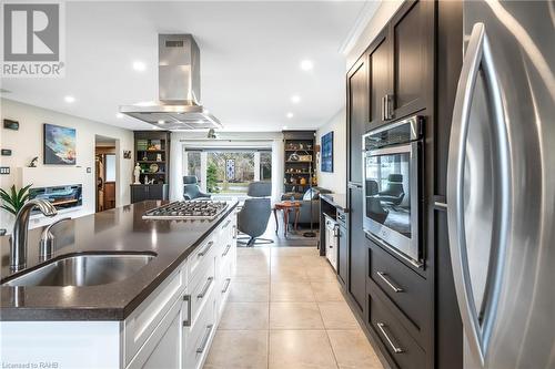 5 Lower Canada Drive, Niagara-On-The-Lake, ON - Indoor Photo Showing Kitchen With Upgraded Kitchen