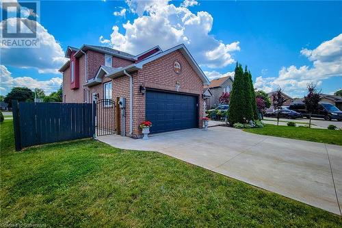 55 Alexsia Court, Hamilton, ON - Outdoor