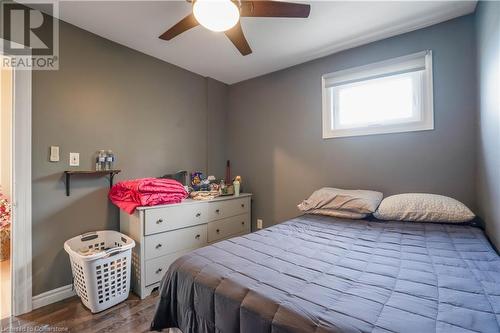 196 Avondale Street, Hamilton, ON - Indoor Photo Showing Bedroom