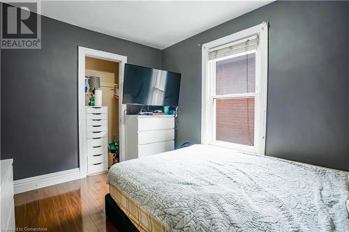 196 Avondale Street, Hamilton, ON - Indoor Photo Showing Bedroom