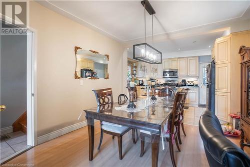 196 Avondale Street, Hamilton, ON - Indoor Photo Showing Dining Room