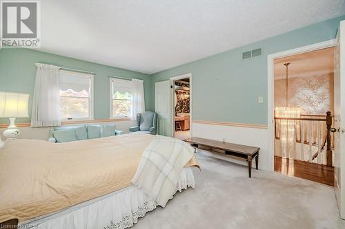 394 Scenic Drive, Hamilton, ON - Indoor Photo Showing Bedroom