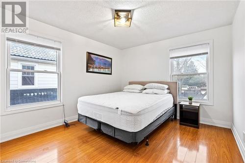 5317 Third Avenue, Niagara Falls, ON - Indoor Photo Showing Bedroom