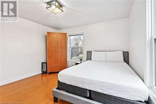 5317 Third Avenue, Niagara Falls, ON - Indoor Photo Showing Bedroom