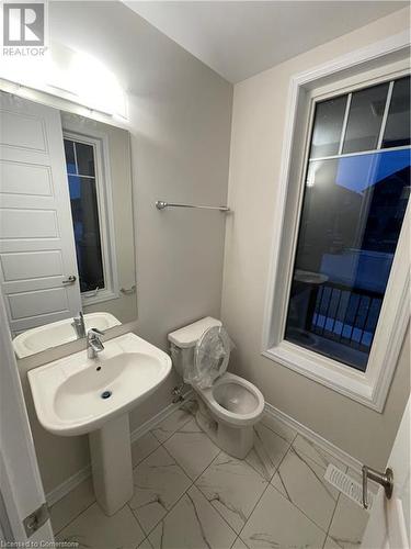 267 Bedrock Drive, Stoney Creek, ON - Indoor Photo Showing Bathroom