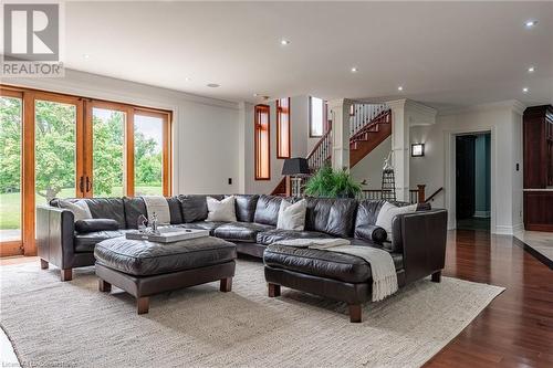 2659 2 Side Road, Burlington, ON - Indoor Photo Showing Living Room