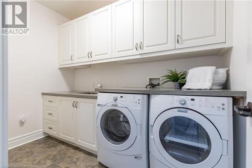 2659 2 Side Road, Burlington, ON - Indoor Photo Showing Laundry Room