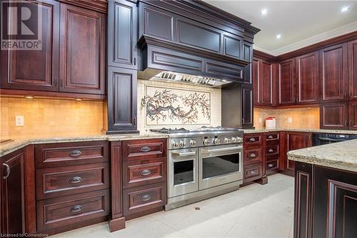 2659 2 Side Road, Burlington, ON - Indoor Photo Showing Kitchen With Upgraded Kitchen