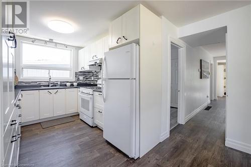 11624 Belleview Beach Road, Wainfleet, ON - Indoor Photo Showing Kitchen With Double Sink