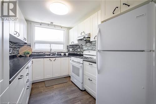 11624 Belleview Beach Road, Wainfleet, ON - Indoor Photo Showing Kitchen With Double Sink