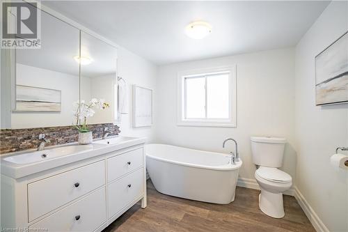 11624 Belleview Beach Road, Wainfleet, ON - Indoor Photo Showing Bathroom