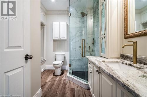 13 Appalachian Trail, Glanbrook, ON - Indoor Photo Showing Bathroom