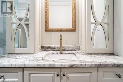 13 Appalachian Trail, Glanbrook, ON - Indoor Photo Showing Bathroom