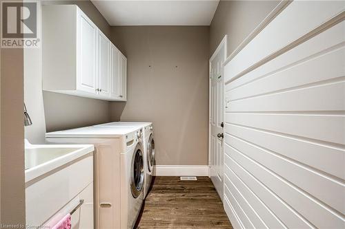 13 Appalachian Trail, Glanbrook, ON - Indoor Photo Showing Laundry Room