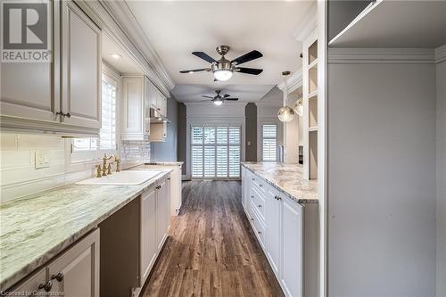 13 Appalachian Trail, Glanbrook, ON - Indoor Photo Showing Kitchen