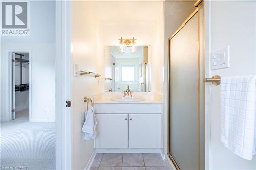 154 Hendrie Avenue, Burlington, ON - Indoor Photo Showing Bathroom