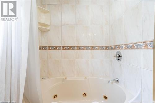 154 Hendrie Avenue, Burlington, ON - Indoor Photo Showing Bathroom