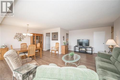 301 Frances Avenue S Unit# 1104, Hamilton, ON - Indoor Photo Showing Living Room