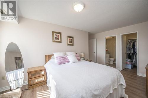 301 Frances Avenue S Unit# 1104, Hamilton, ON - Indoor Photo Showing Bedroom