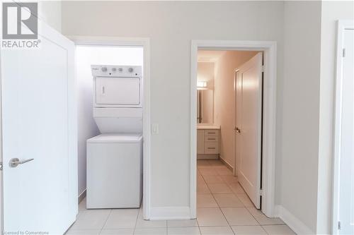 16 Concord Place Unit# 609, Grimsby, ON - Indoor Photo Showing Laundry Room