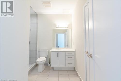 16 Concord Place Unit# 609, Grimsby, ON - Indoor Photo Showing Bathroom