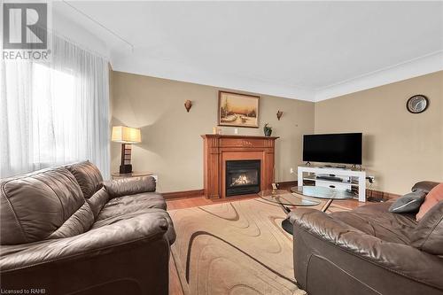 40 Barons Avenue S, Hamilton, ON - Indoor Photo Showing Living Room With Fireplace