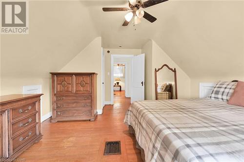 40 Barons Avenue S, Hamilton, ON - Indoor Photo Showing Bedroom