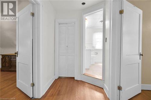 40 Barons Avenue S, Hamilton, ON - Indoor Photo Showing Other Room