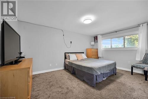 23 Cherrywood Drive, Stoney Creek, ON - Indoor Photo Showing Bedroom